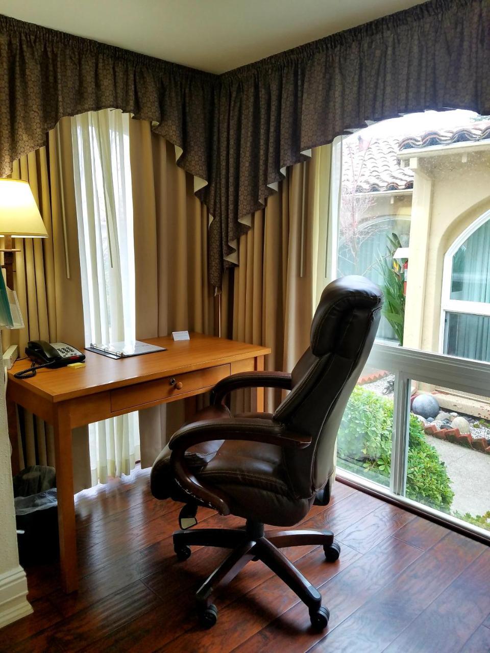 Los Gatos Garden Inn Hotel מראה חיצוני תמונה